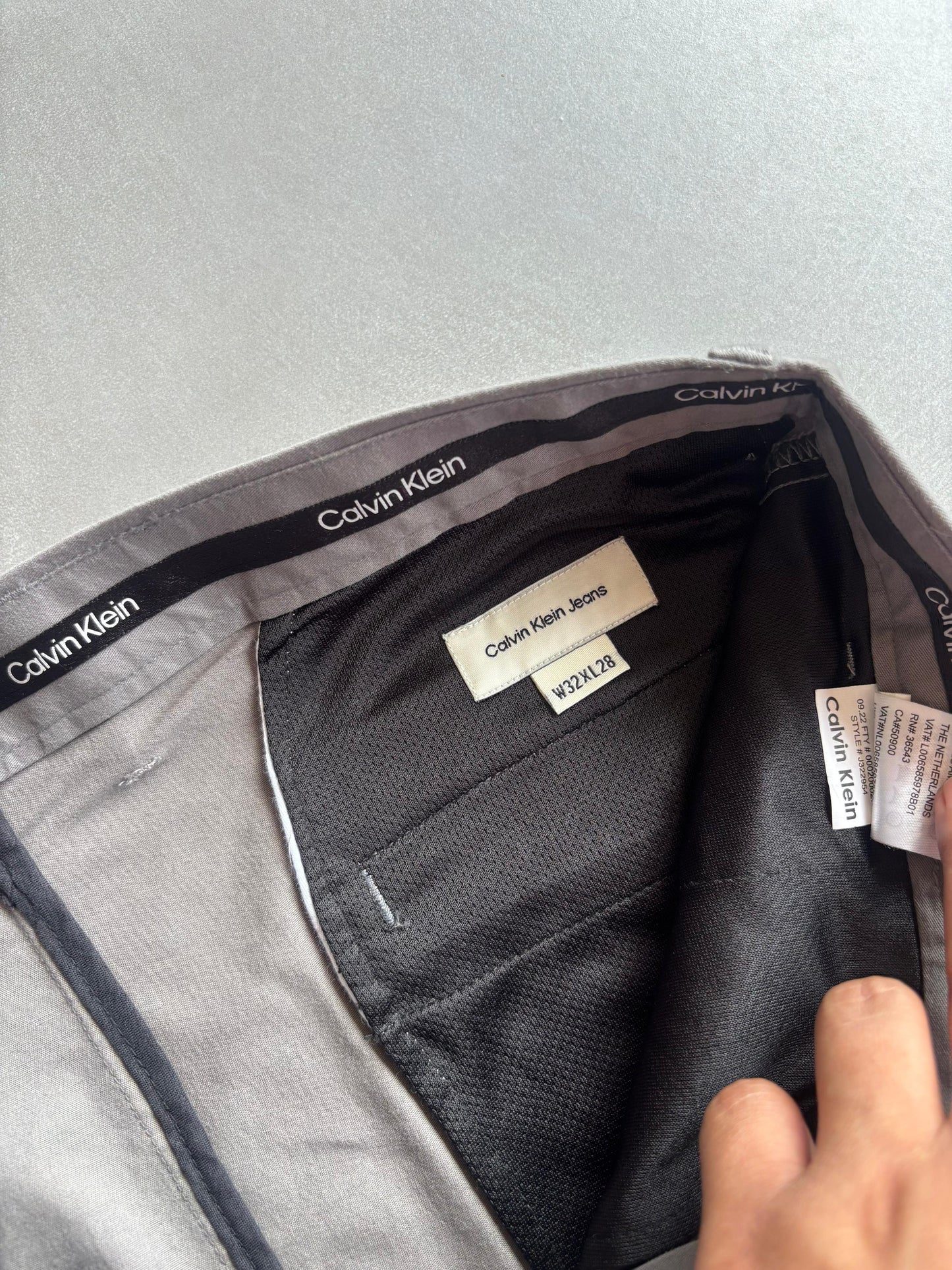 #2568 Men's Trousers CK